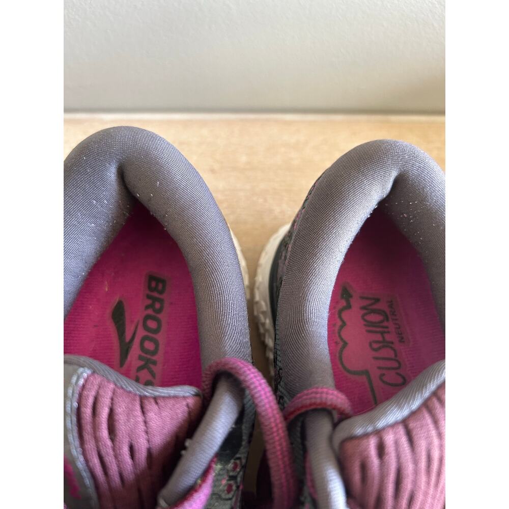 Brooks women’s running shoes size 8 - Picture 12 of 12